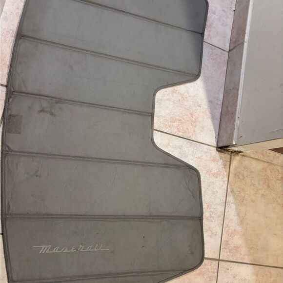 Maserati gibli sunshade car sun block visor official window heat blocker cover - Picture 3 of 4